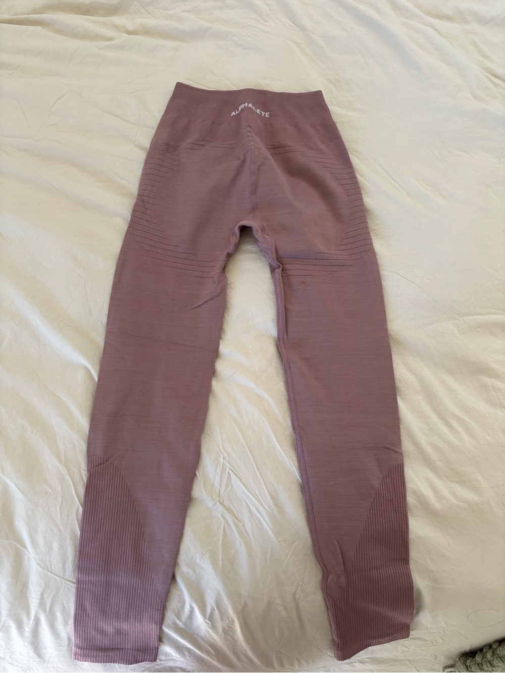 Alphalete Leggings in Mauve